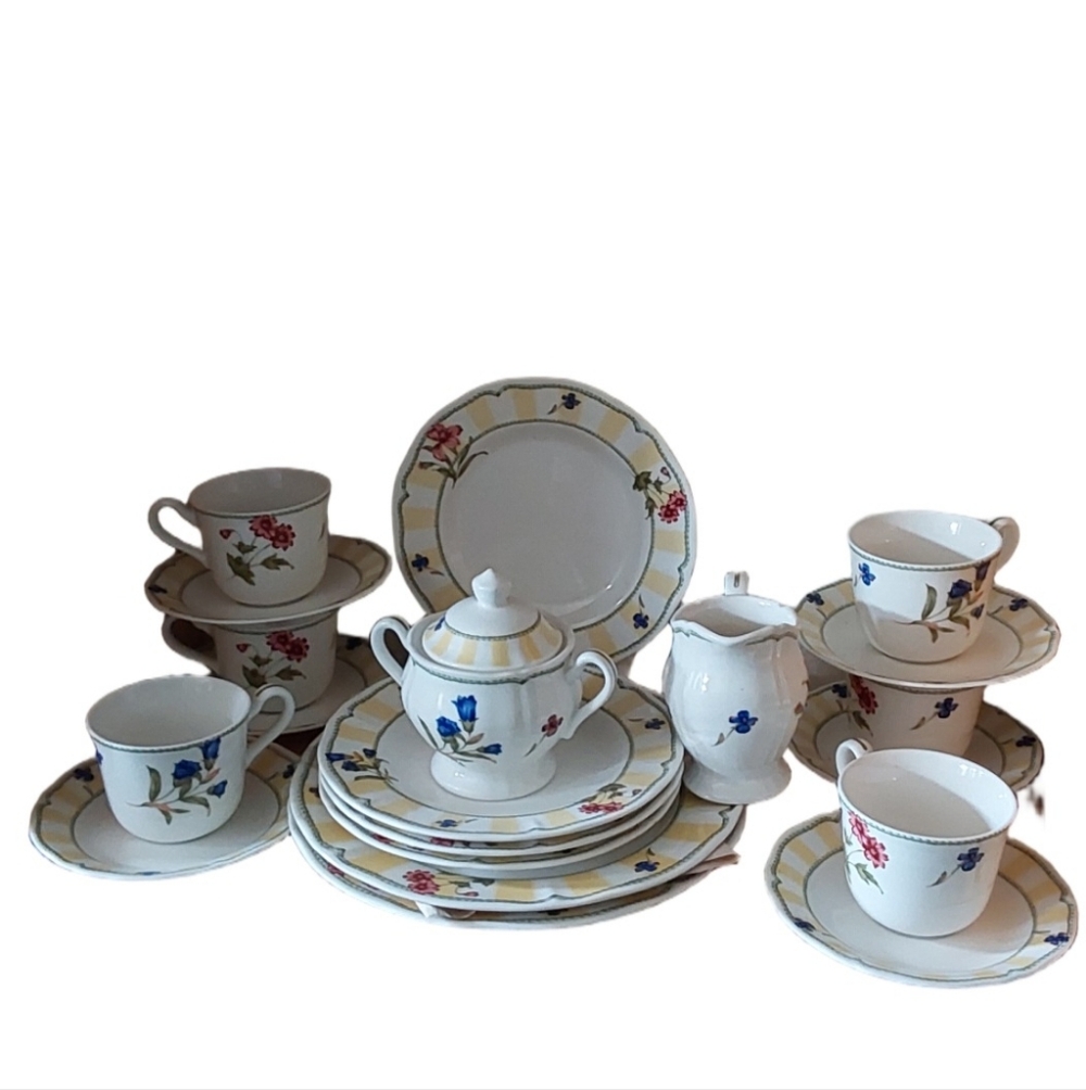 The Noritake Homecraft 9212 Summer‎ Estate 14 PC Dinnerware Mix Set